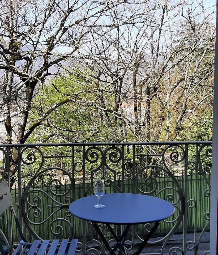 Charmant Studio Renove Avec Balcon Aix-les-Bains Apartment