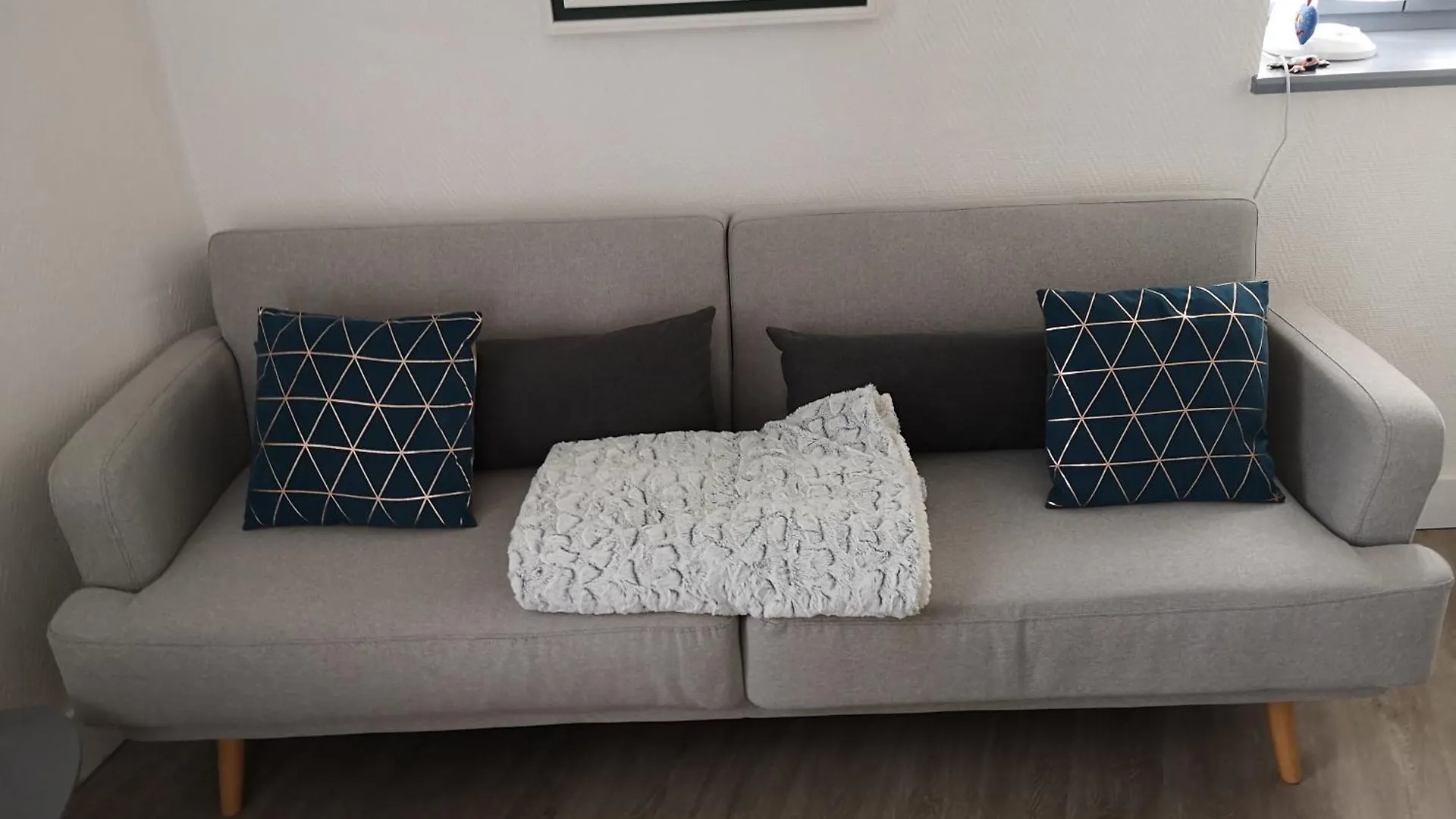Apartment Charmant Studio Renove Avec Balcon Aix-les-Bains France
